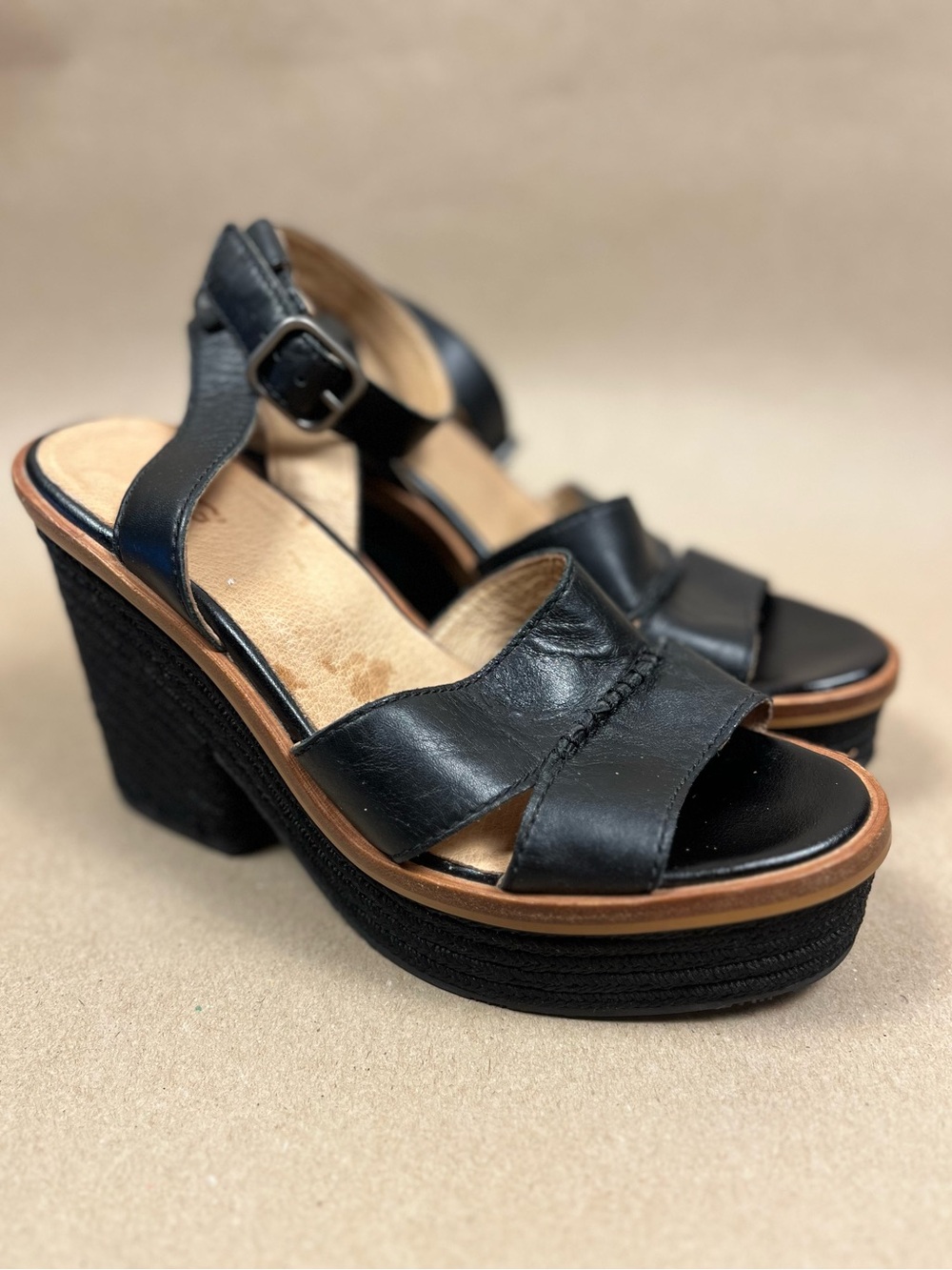 UGG Black Leather Platform Sandal Ankle Strap Rope Heel Size 8.5 Y2K Resort Wear - Picture 2 of 5